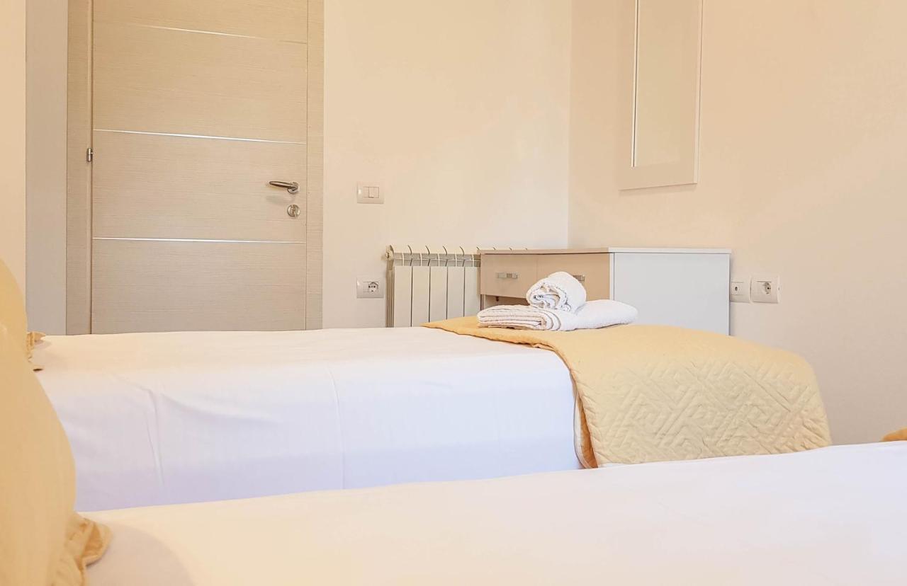 Villa Goliku Pestani Kültér fotó