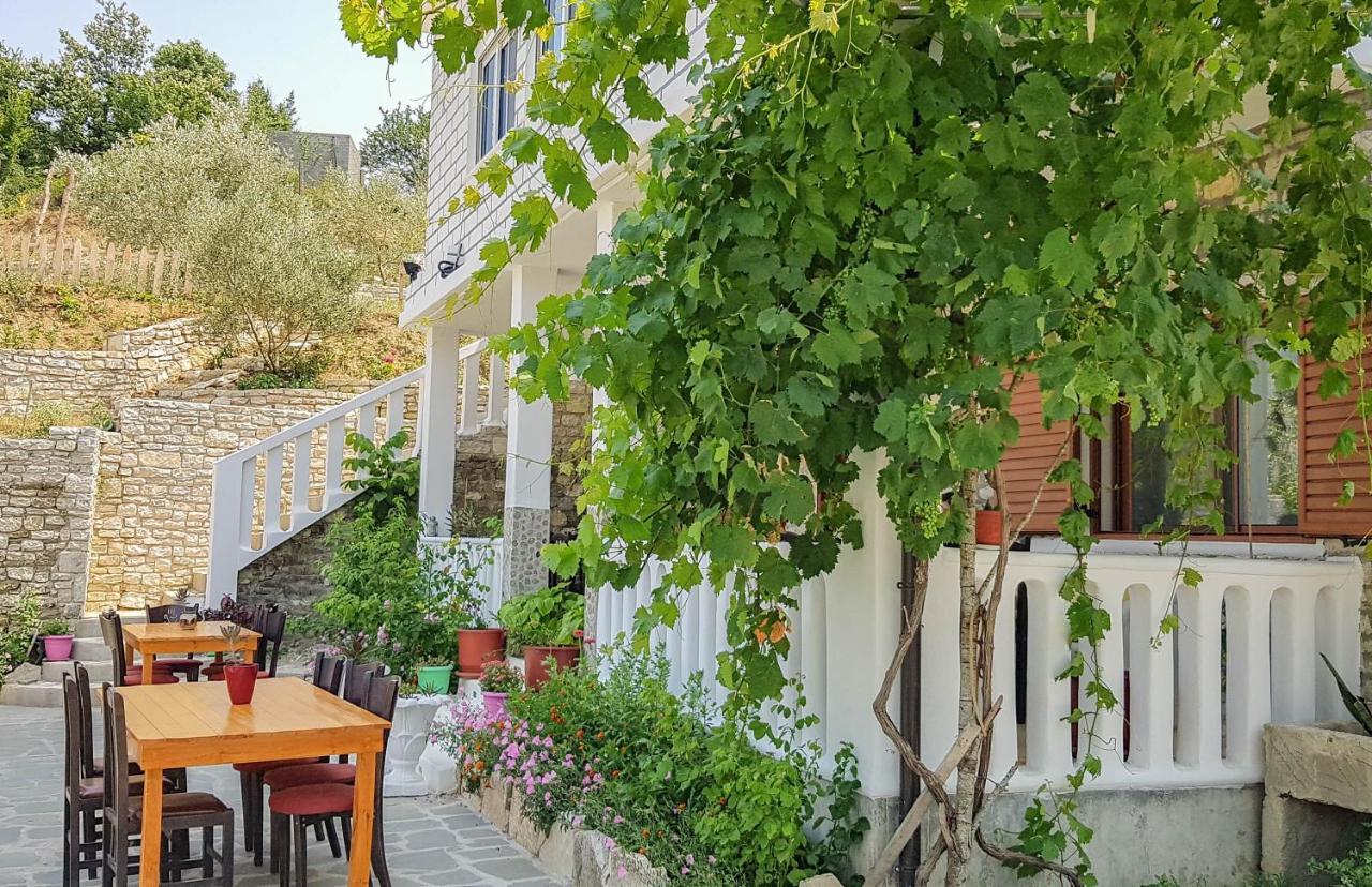 Villa Goliku Pestani Kültér fotó