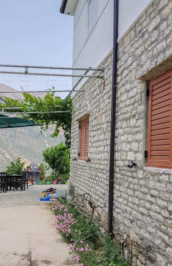 Villa Goliku Pestani Kültér fotó